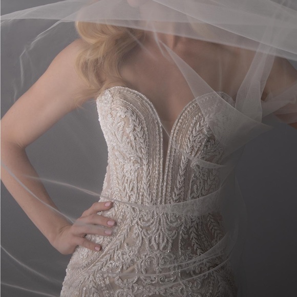 Martina Liana  Wedding Dress - Picture 4 of 4